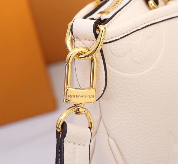 ルイヴィトンバッグ素材ディテール